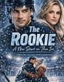 „The Rookie“, „A New Start on Thin Ice“, „Thrilling College-Sports Romance“. Zwei Personen in Winterkleidung auf eisigem Hockeyfeld.