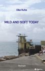 Text: "MILD AND SOFT TODAY", "Roman". Standort: Küstenbereich, ein Mann sitzt neben einem gelben Sprungturm am Meer.