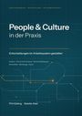 "People & Culture in der Praxis. Entscheidungen im Arbeitssystem gestalten." Abstrakte Linien und Diagramme im Hintergrund.