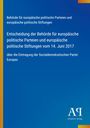"Behörde für europäische politische Parteien..." in großen weißen Buchstaben auf blauem Hintergrund. Links gelber Streifen.