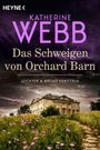 „Katherine Webb, Das Schweigen von Orchard Barn, Lockyer & Broad ermitteln“. Alte Villa, Blumenwiese, dramatischer Himmel.