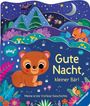"Gute Nacht, kleiner Bär! Meine erste Vorlese-Geschichte. Ein niedlicher Bär mit bunten Pflanzen, unter klarem Sternenhimmel."