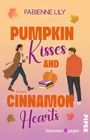 "Pumpkin Kisses and Cinnamon Hearts, Roman." Illustration: Frau mit Kaffeetasse, Mann, Kürbis, Bücher, bunte Blätter.