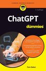 Text: „ChatGPT für dummies“, „Technische Grundlagen von ChatGPT und OpenAI“, „KI-Unterstützung“, „Verantwortungsvoller Umgang“. Oben: „Lernen einfach gemacht“, unten: Autor: Pam Baker. Hintergrund: Person tippt auf Laptop, umgeben von Chat-Symbolen.