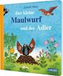 „Der kleine Maulwurf und der Adler“. Illustration: fröhlicher Maulwurf auf einem Erdberg, flatternder Adler, bunte Blumen.