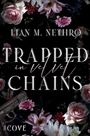 „Lian M. Nethro, Trapped in Velvet Chains, Cove“, umgeben von elegant arrangierten Blumen und einer verzierten Pistole.
