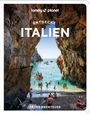 "Entdecke Italien", "Ab ins Abenteuer". Felsbucht mit hellblauem Wasser, Menschen schwimmen und entspannen am Strand.