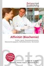 Betascript Publishing. Affinität (Biochemie). Zwei Personen im Labor, mit weißen Kitteln, arbeiten an einem Experiment.