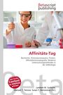 "Affinitäts-Tag. Biochemie, Aminosäuresequenz, Protein. Zwei Personen in Laborkitteln arbeiten im Labor mit Geräten."