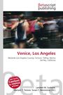 Venice, Los Angeles. Betascript Publishing. Unscharfe Läufer in Bewegung; sportlicher Kontext.