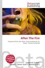 Betascript Publishing, "After The Fire", Progressive Rock, New Wave. Nahaufnahme einer Frau, die in ein Mikrofon singt.