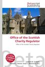 „Office of the Scottish Charity Regulator“ ist zentral, darüber ein Logo. Ruinen einer mittelalterlichen Burg vor blauem Himmel.