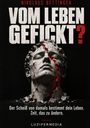 "Vom Leben gefickt?" ist in großen Buchstaben über einer zerbrochenen Statue, aus der rotes Licht strahlt.