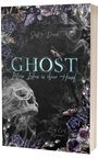 „GHOST: Mein Leben in ihrer Hand“. Graues Rauchmuster, Totenkopf, dunkle Blumen, Schmetterlinge.