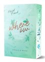 "Where our Love finds Home" und "Stella & Miles" in kursiver und serifenloser Schrift. Grüntöne mit Blättern und Blumen.