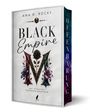 „ANA D. ROCKY. BLACK Empire. WO SCHATTEN EINANDER BERÜHREN.“ Verzierte Buchstaben, Blumen, Totenkopf.