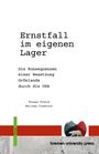 Titel: „Ernstfall im eigenen Lager“. Details: Schrift auf weißem Hintergrund, Eisbär-Illustration unten.