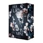 Text: "HER FURY IS MINE", "DARK ROMANCE", "EVY SABLE". Ein Totenkopf umgeben von Blumen, düsterer Stil.