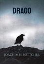 DRAGO. Joachim H. Böttcher. Silhouette eines Raben auf einem Felsen vor wolkigem Himmel.