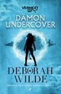 „DÄMON UNDERCOVER“, blaue Illustration, silberner Text, Silhouette einer Frau mit Hörnern vor einer Stadtsilhouette.