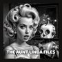 Text: "THE AUNT LINDA FILES". Eine Frau mit voluminösen Locken neben einem Spielzeug-Roboter mit großen Augen.