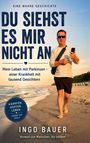 Titel: "Du siehst es mir nicht an". Ein Mann mit Sonnenbrille und Smartphone läuft am Strand.