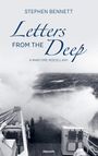 "Stephen Bennett - Letters From The Deep: A Maritime Miscellany." Stürmische See von einem Schiffsdeck aus gesehen.