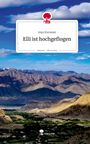 Text: "Joya Kursawe Elli ist hochgeflogen. story.one – Life is a story." Logo oben: roter Baum und Tastatur. Unten: Berglandschaft.