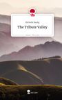 Text: Michelle Baulig, The Tribute Valley, story.one – Life is a story. 

Berge im Hintergrund, sanfte Hügel, pastellfarbene Landschaft.