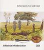 Schwerpunkt: Kult und Ritual; Archäologie in Niedersachsen 2026. Illustration einer Landschaft mit zwei Figuren und Objekten.