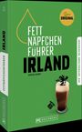 „Fettnäpfchenführer Irland“ von Sabine Barry. Ein Getränkeglas mit einem kleinen springenden Kobold. Grün dominiert.