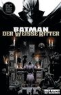 Oben steht "BATMAN DER WEISSE RITTER". Eine düstere Illustration zeigt Batman und Joker umgeben von Kerzen.