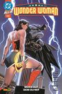 DC All In: WONDER WOMAN, Mord auf dem Olymp. Wonder Woman mit Batman, Blitze im Hintergrund, antike Säulen.