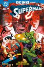 "DC KO", "Superman", "Im Kampf gegen Omega". Illustration mit Superman und einem glatzköpfigen Mann. Hintergrund rot.