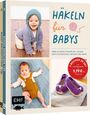 "Häkeln für Babys" zeigt lächelndes Baby in gehäkeltem Outfit, lila Schuhe, Baby auf blauem Hintergrund. 2 Bücher im Set.
