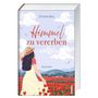 Buchtitel "Himmel zu vererben" von Christa Rau. Eine Frau im Kleid steht in einem Mohnfeld unter blauem Himmel mit Wolken.