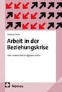 "Arbeit in der Beziehungskrise: Über Leidenschaft in digitalen Zeiten." Beige geometrische Formen und Nomos-Logo.