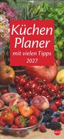 „Küchen Planer mit vielen Tipps 2027“. Obstarrangement mit Beeren, Kirschen, Pfirsichen und Kräutern.