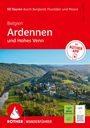 50 Touren durch Bergland, Belgien Ardennen, Mit ROTHER APP. Foto: Grüne Hügel, Dorf und Fluss. ROTHER Wanderführer-Logo.