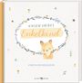 Text: „UNSER LIEBES Enkelkind, ERINNERUNGSALBUM“. Illustration: Ein niedlicher Fuchs mit Blumenkranz.