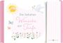 "Die liebsten Wünsche zur Taufe" steht auf einem zarten rosa Hintergrund. Eine Taube, Sonne, Schmetterlinge und Blumen zieren es.