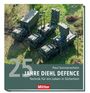 25 Jahre Diehl Defence. Technik für ein Leben in Sicherheit. Paul Sonnenschein. Mittler Logo. Vier Militärfahrzeuge auf Wiese.