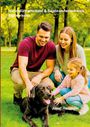 Hundesachkunde, Buch von Josef Hellinger. Familie streichelt einen schwarzen Hund im Park.