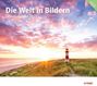 "Die Welt in Bildern. Leserkalender 2027. Ein Leuchtturm steht auf einer grasbewachsenen Düne bei Sonnenuntergang am Meer."