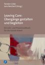 „Leaving Care: Übergänge gestalten und begleiten“, Handbuch für Soziale Arbeit. Unten eine abstrakte Malerei.