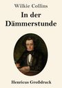 „Wilkie Collins, In der Dämmerstunde, Henricus Großdruck.“ Klassisches Porträt eines Mannes mit Feder in der Hand.