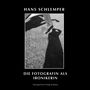 Texte: "HANS SCHLEMPER", "DIE FOTOGRAFIN ALS IRONIKERIN", "Hartung-Gorre Verlag, Konstanz". Schatten auf Gras.