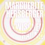Text: "MARGUERITE HERSBERGER ZWISCHEN RÄUME". Hintergrund: Gelbe und rosa konzentrische Kreise auf weißem Grund.