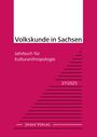 „Volkskunde in Sachsen. Jahrbuch für Kulturanthropologie 37/2025, Jonas Verlag.“ Rote Gestaltung mit schwarzen Linien.