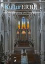 „KulturERBE in Mecklenburg und Vorpommern“. Innenansicht einer Kirche mit hohen Decken und bunten Fenstern.